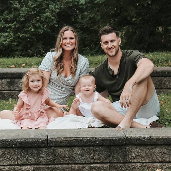 Meet your Posher, Kristen - Picture 1 of 1